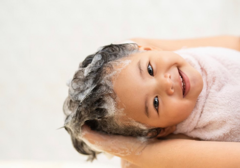 寶寶的頭皮煩惱：洗髮精的選擇很重要！