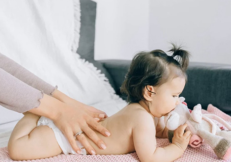 溫和護理嬰兒皮膚：廣藿香精油的神奇功效 揭秘廣藿香精油在嬰兒護理中的應用，讓寶寶擁有柔嫩肌膚